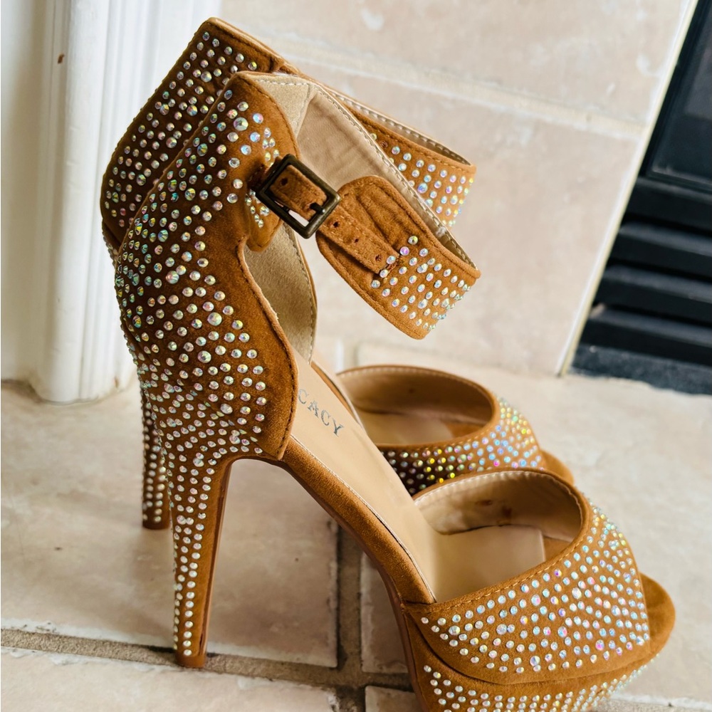 Delicacy Elegant Brown Rhinestone Heels